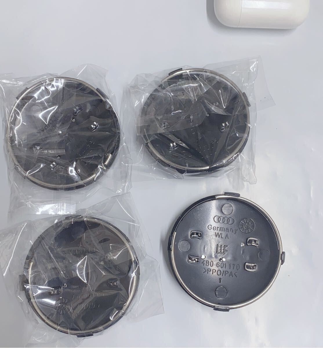 アウディ Audi ホイールセンターキャップ 60mm 4個_画像2