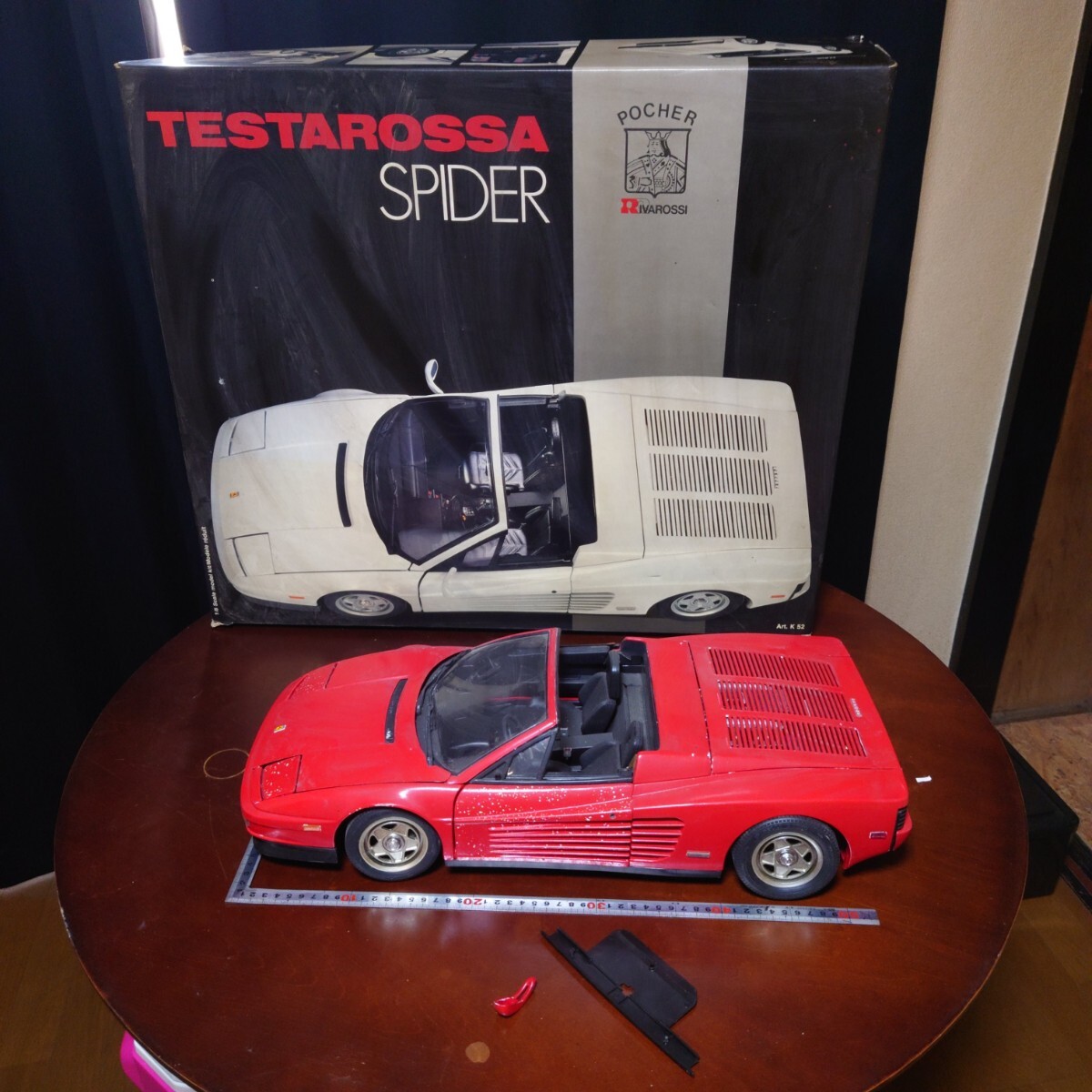POCHER フェラーリー テスタロッサ スパイダー 完成品 塗装の剥げ 部品欠品等あります ジャンク扱いの出品_画像1