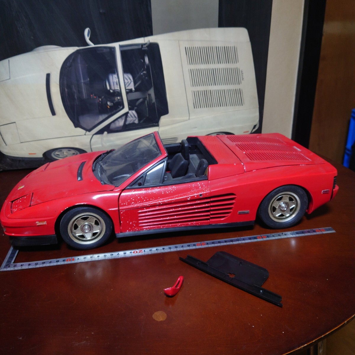 POCHER フェラーリー テスタロッサ スパイダー 完成品 塗装の剥げ 部品欠品等あります ジャンク扱いの出品_画像9