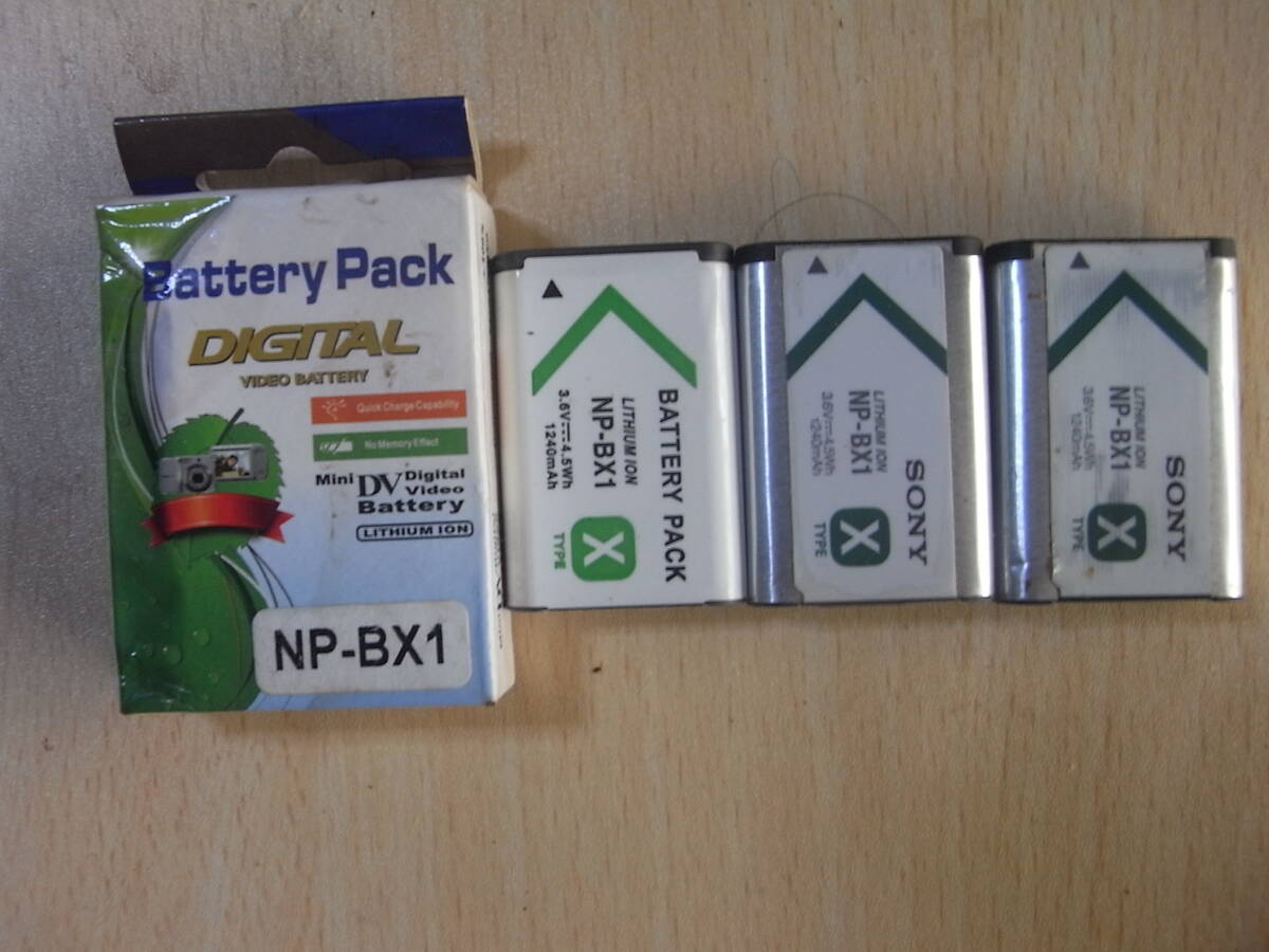 NP-BX1 （互換品2本、純正2本）　現状品_画像1
