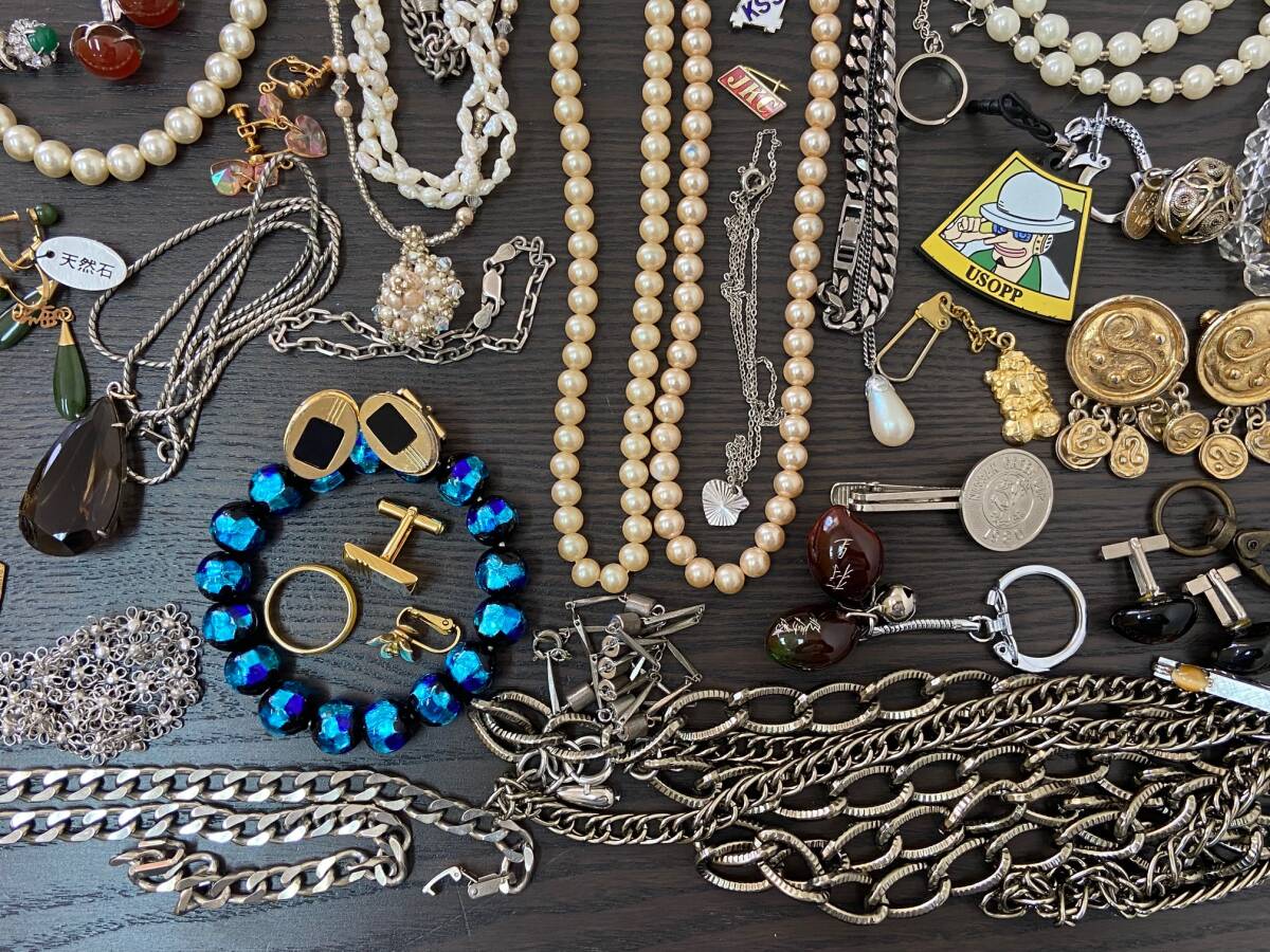 【ジャンク アクセサリー 約1kg 大量 まとめセット】ネックレス / ブレスレット / リング / イヤリング / 真珠 パール 等【管理番号：A1】_画像6