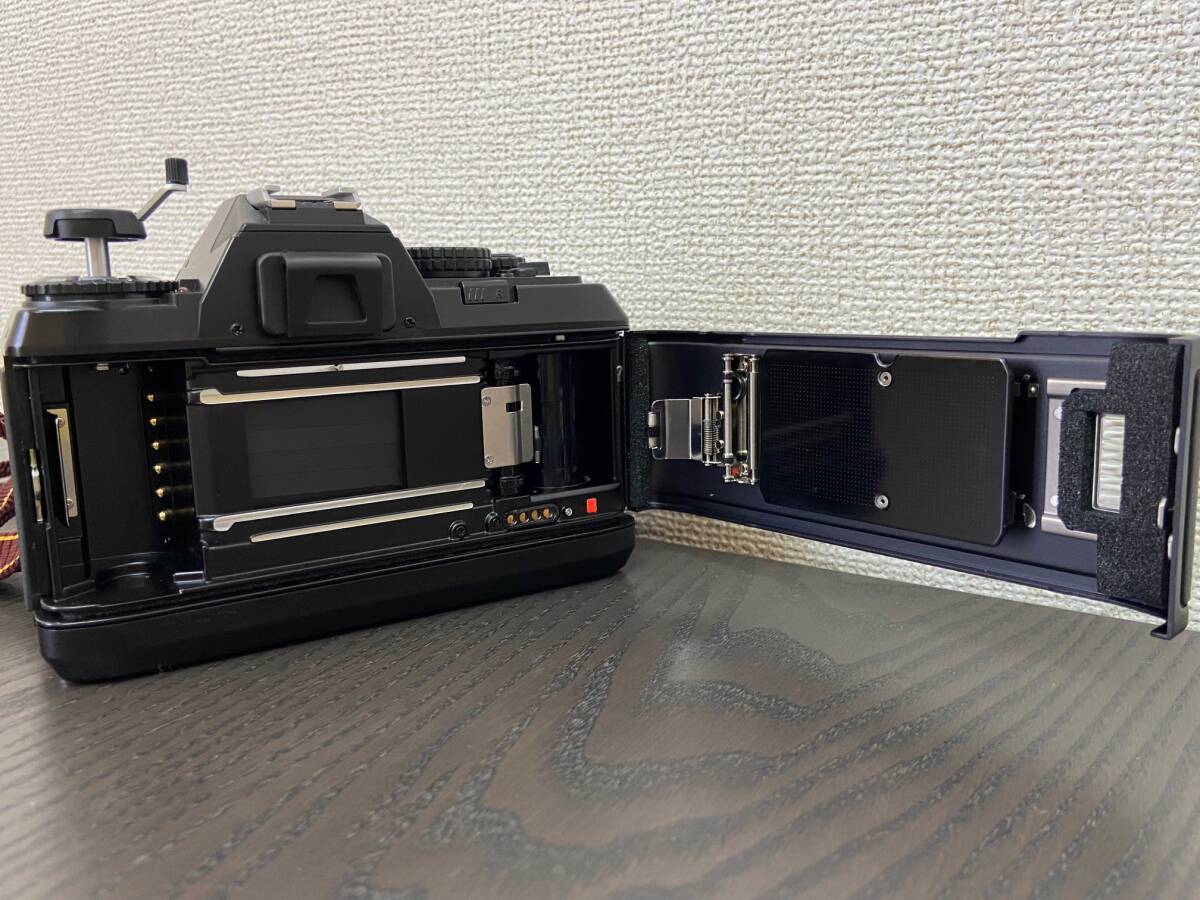 【動作未確認 ジャンク扱い】NIKON ニコン F-501 一眼レフカメラ フィルムカメラ / AF NIKKOR 35-135mm 1:3.5-4.5 レンズ_画像3