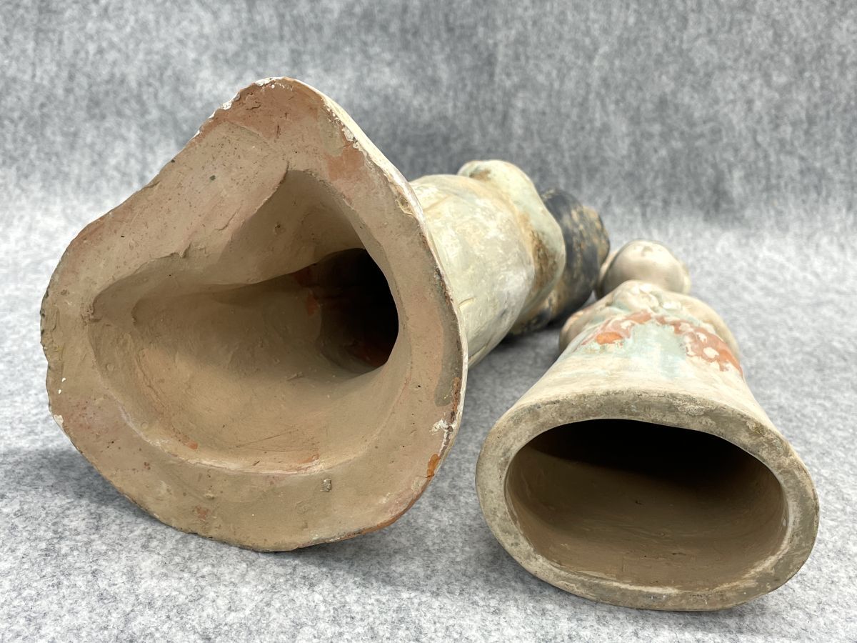 【R977】蔵出し品 年代物 唐時代 女性像 唐三彩 陶俑 4体セット 出土品 中国 古美術 芸術 骨董 土人形 発掘品 副葬品 古玩 古代_画像4