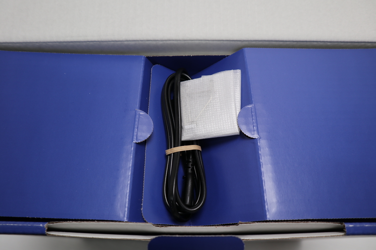 050-m288 【未使用】 PlayStation 5 CFI-2000A01 PS5 Slim ディスクドライブ搭載モデル プレイステーション5_画像3