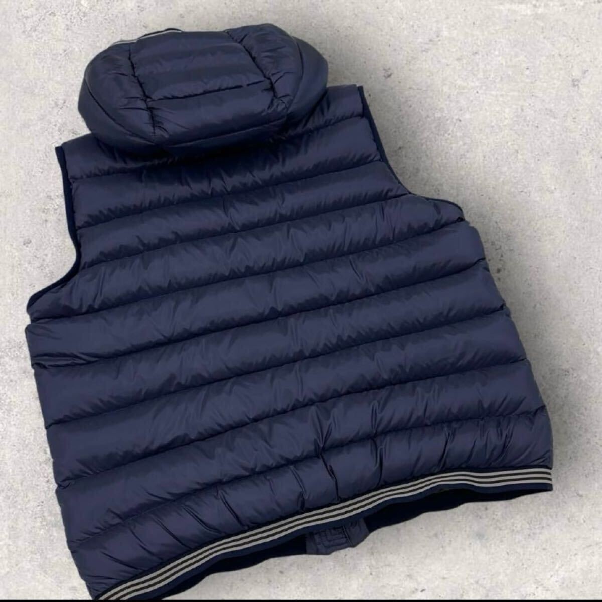 極美品】 MONCLER モンクレールダウンベスト AMIENS 紺フード_画像6