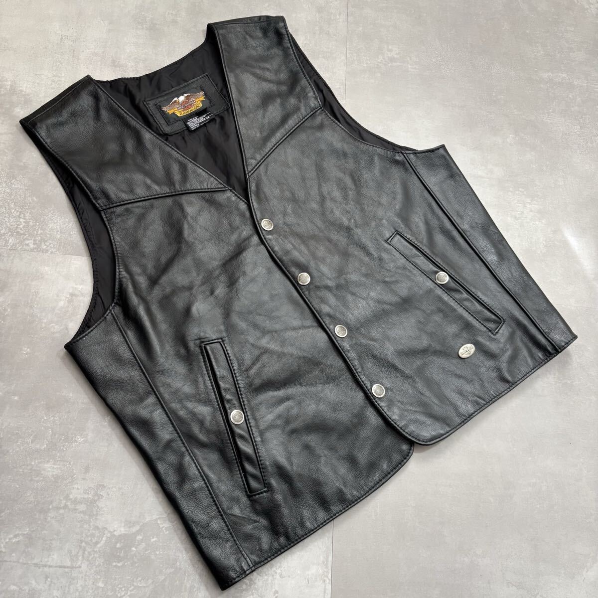 美品 HARLEY-DAVIDSON ハーレーダビッドソン レザーベスト ベスト バイカー ブラック　黒　本革　MADE IN USA アメリカ製　USA製_画像1
