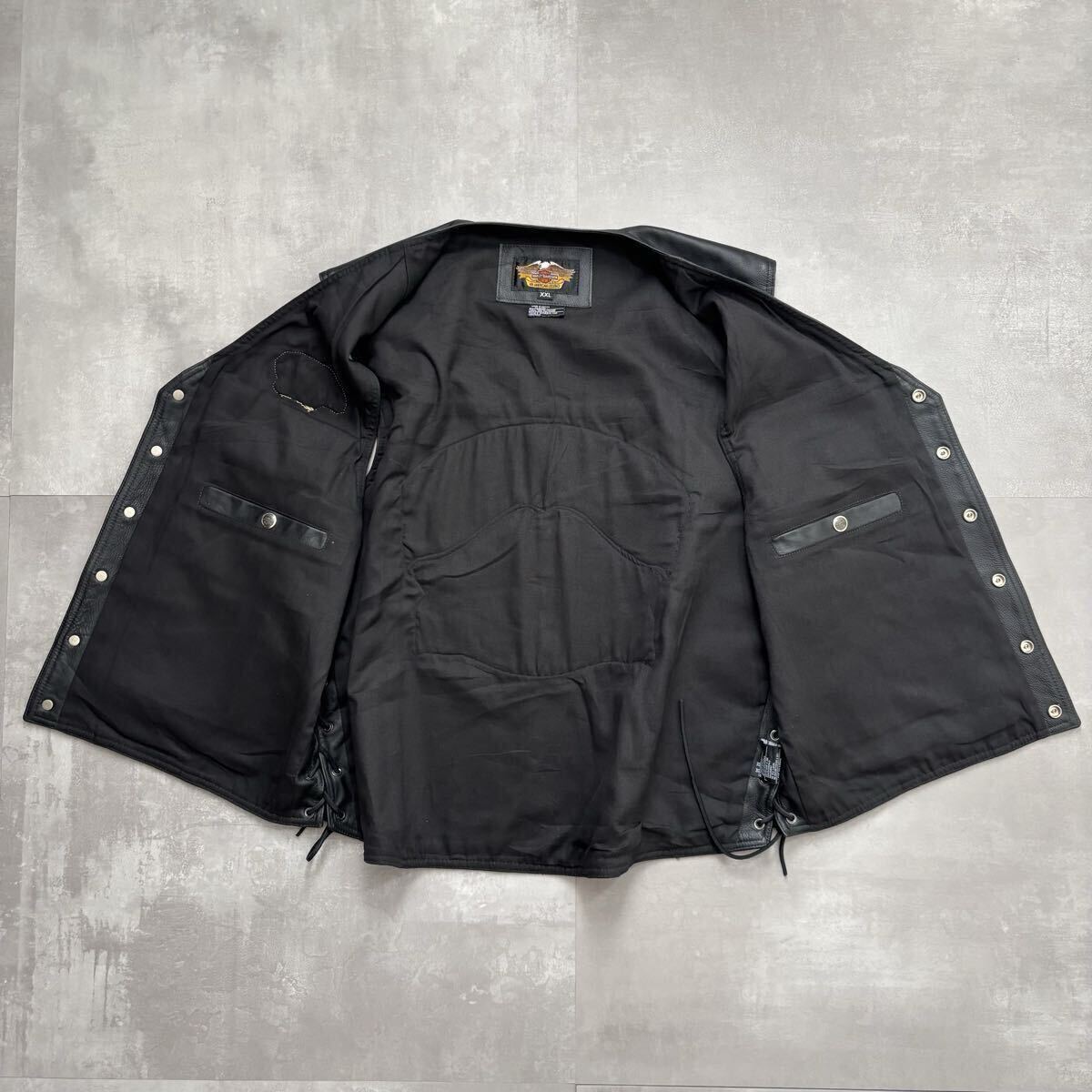 美品 HARLEY-DAVIDSON ハーレーダビッドソン レザーベスト トラッカーベスト　ベスト バイカー ブラック　黒　本革　ワッペン　イーグル　_画像3