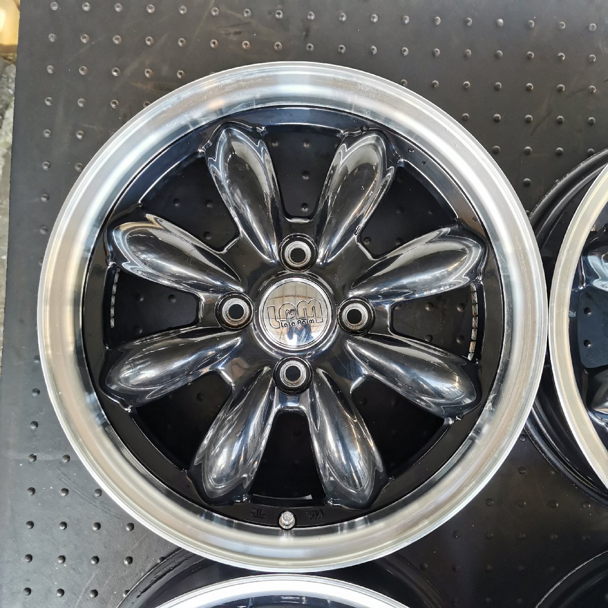 D10-22【4本価格】【15x4.5J 4x100 ET+45 ハブ67】LALA PALM・N-BOX等・店頭引取可能・適格請求書発行可能★中古品_画像3