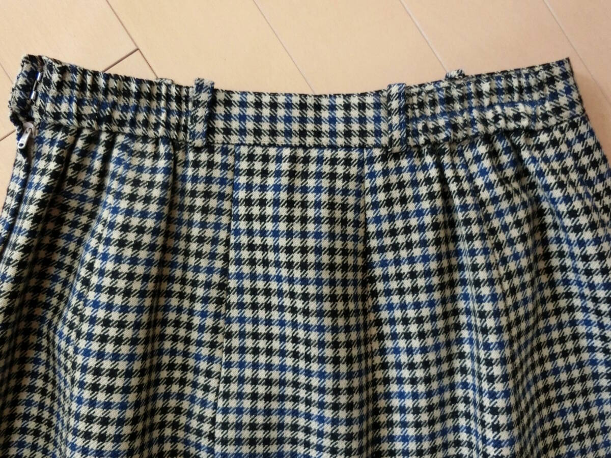 【送料無料】★チェック柄ウールスカート フレアー＆プリーツスカート Ｌサイズ ベージュ黒×ブルー 日本製_画像4
