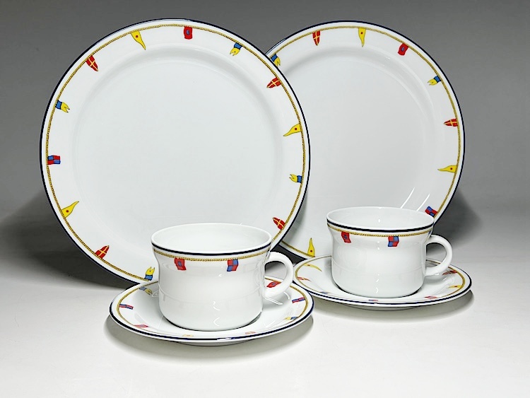 【瑞】リチャードジノリ 旗柄 カップ&ソーサー2客セット + プレート2枚_画像1