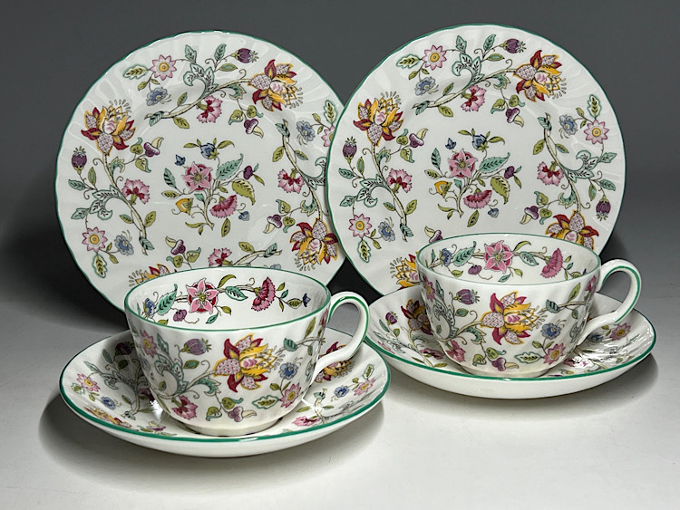 【瑞】ミントン MINTON　ハドンホール　カップ＆ソーサー２客セット　＋ケーキ皿２枚_画像1