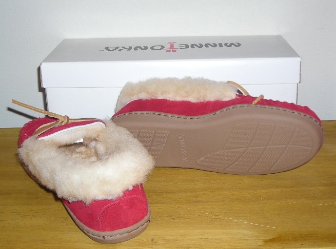  новый товар * Minnetonka. овчина натуральная кожа мутон мокасины * красный *US6*23.5.