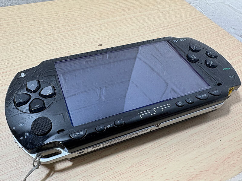 SONY PSP-1000 ソニー プレイステーションポータブル ブラック バッテリーなし 簡易動作確認済 ジャンク_画像8