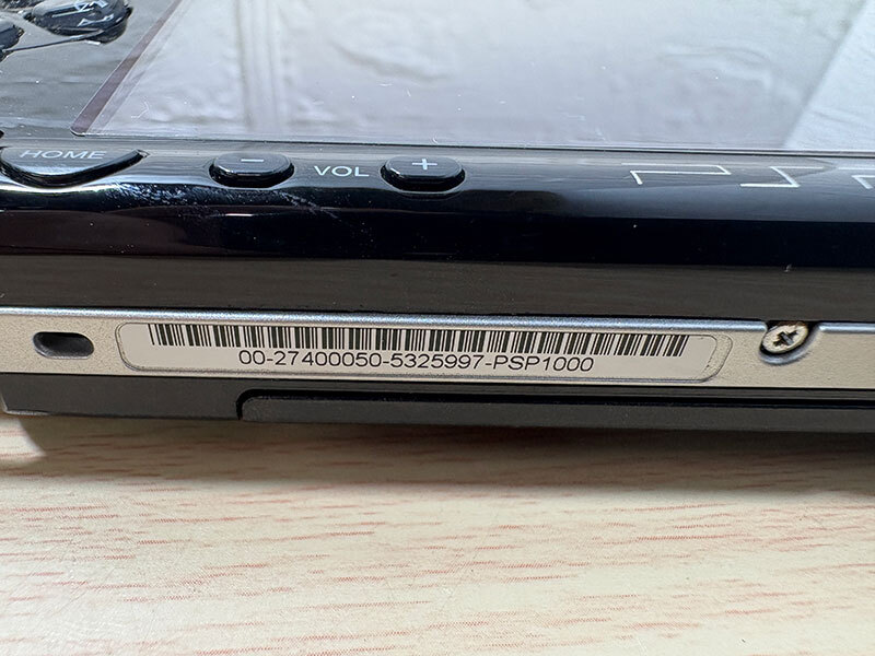 SONY PSP-1000 ソニー プレイステーションポータブル ブラック バッテリーなし 簡易動作確認済 ジャンク_画像7