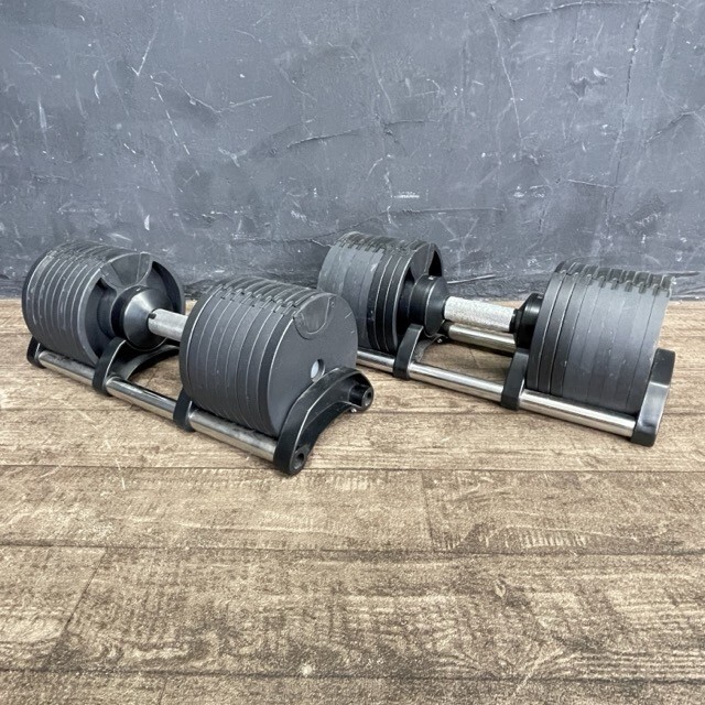 手渡し歓迎 可変式ダンベル 32kg 4kg刻み 合計64kg 台付き 筋トレ ブラック アジャスタブル ペア ダンベル / 301968_画像1