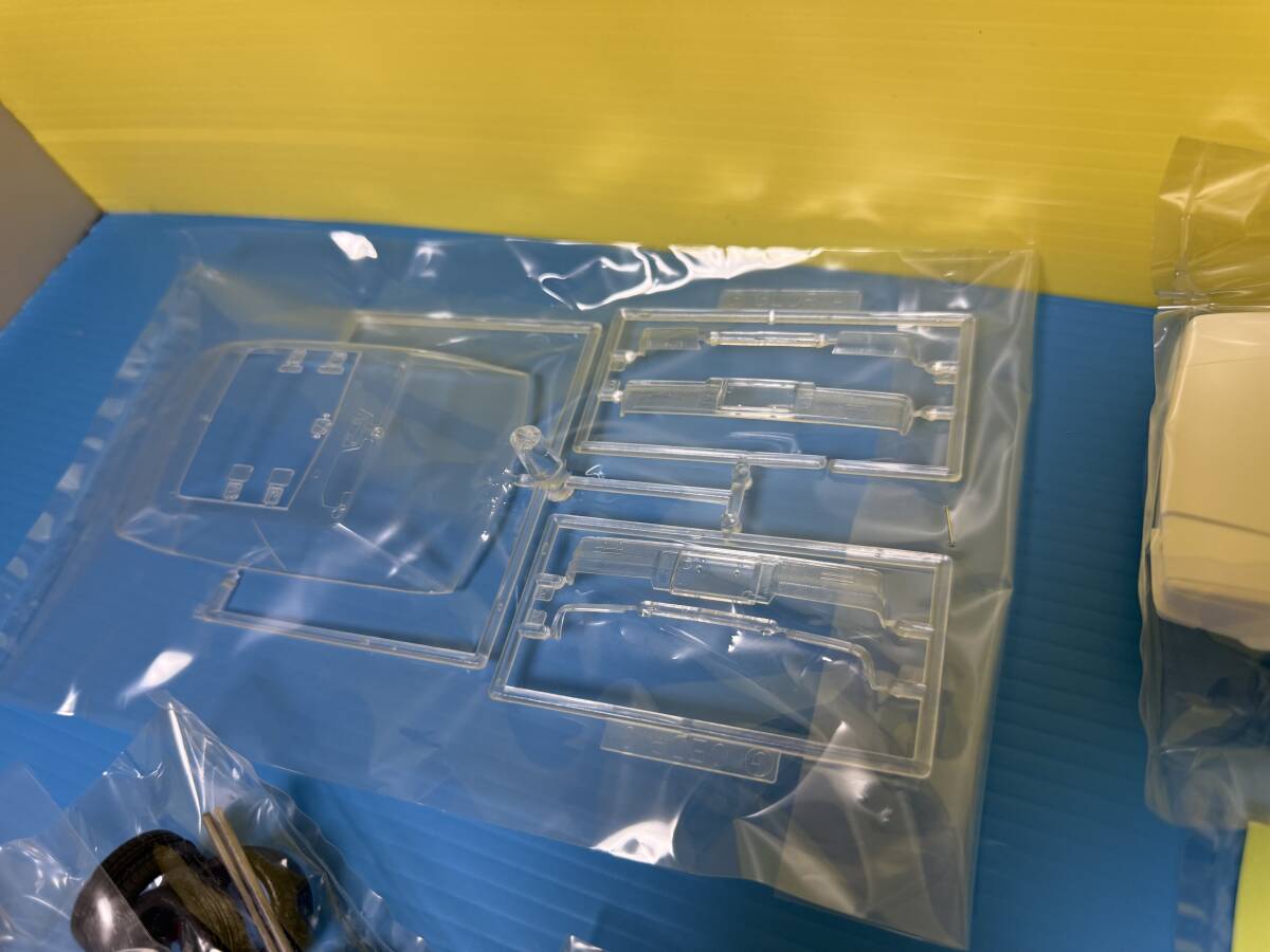 フジミ 1/24スケール インチアップID-138 ニッサン セドリック／グロリア グランツーリスモ SV 車種選択式・窓枠マスキング 新品未組立 Y31_画像9