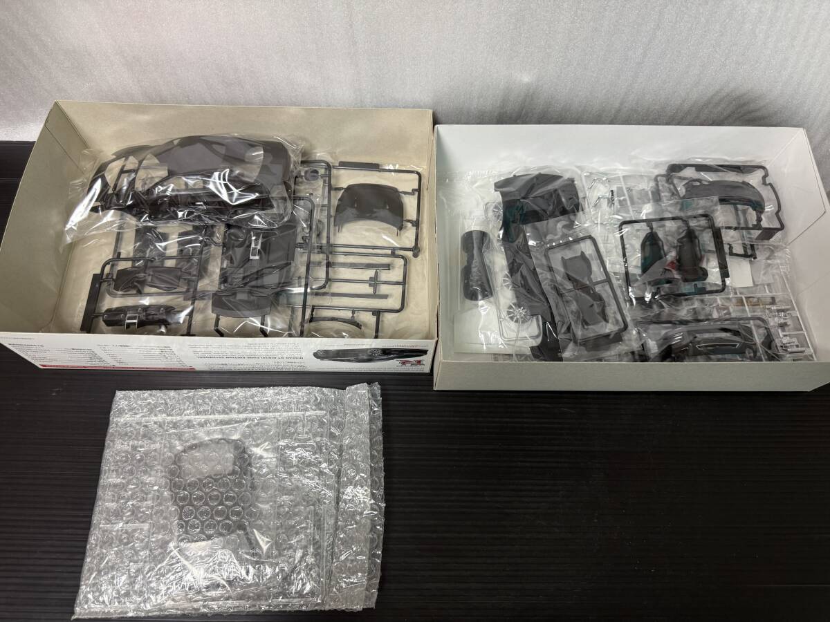アオシマ 1/24スケール 内外装塗装済みプラモデル プリペイントモデル ニッサン GT-R R35 新品未組立 メテオフレークブラックパール_画像5