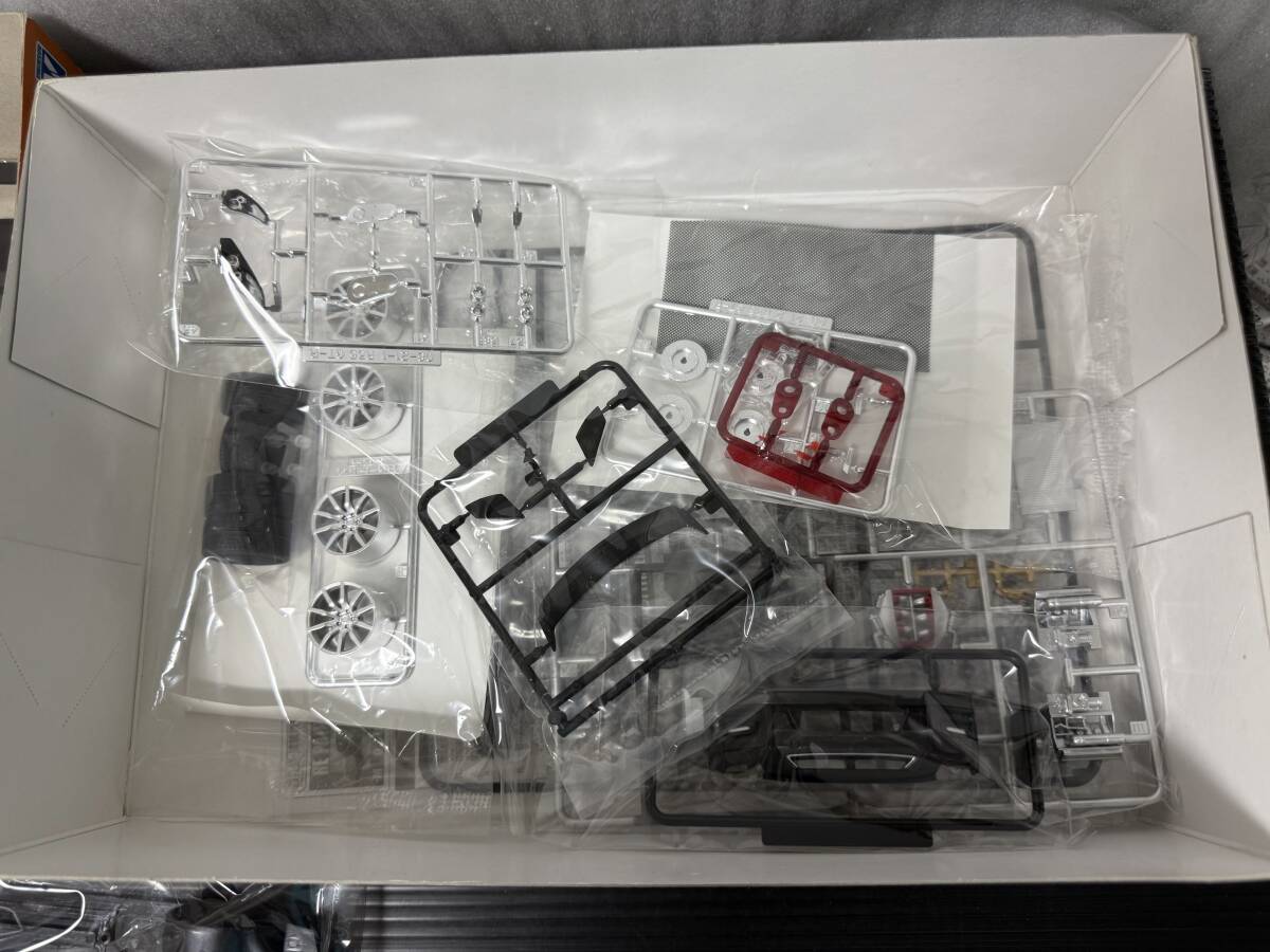 アオシマ 1/24スケール 内外装塗装済みプラモデル プリペイントモデル ニッサン GT-R R35 新品未組立 メテオフレークブラックパール_画像6
