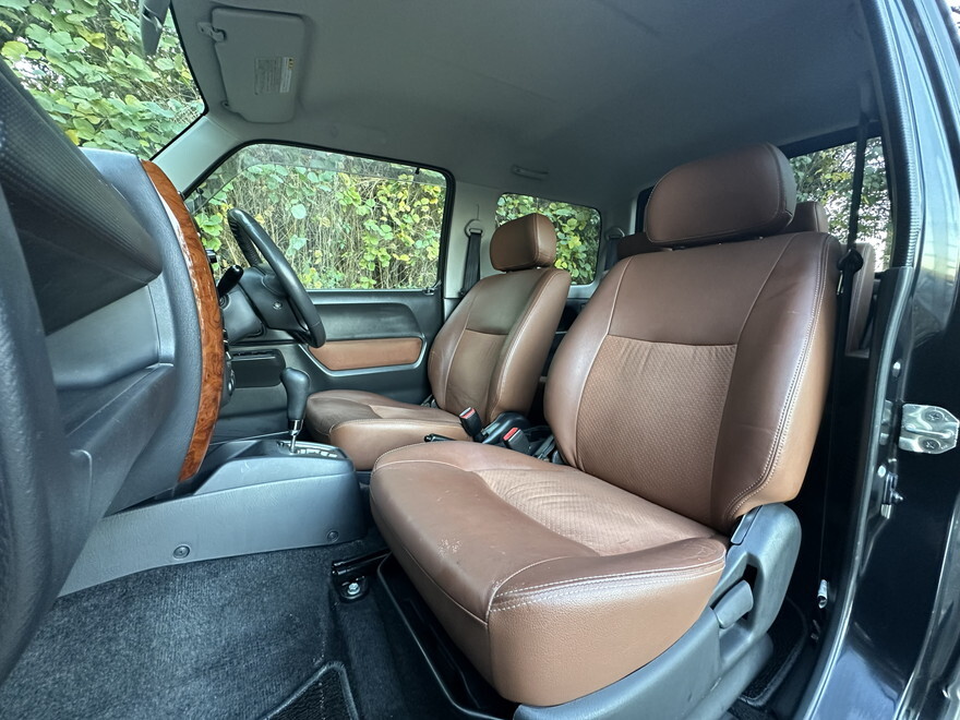 ☆車検は令和9年11月まで　ジムニー　特別仕様車ランドベンチャー☆スズキ　JB23W 　6型　4WD☆修復歴なし　実走行　スタッドレスタイヤ　_画像7