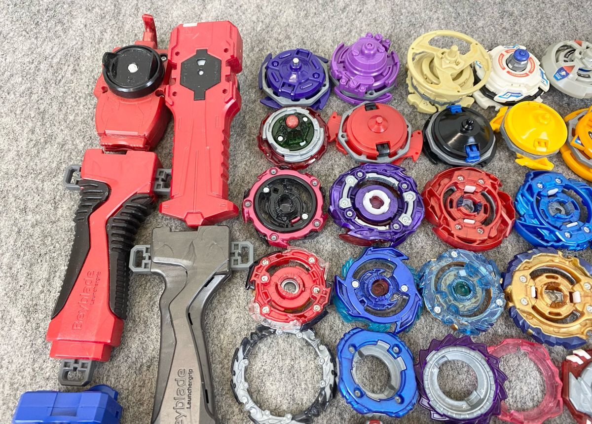 【婀】TAKARATOMY BEYBLADE タカラトミー メタルファイト ベイブレード 約2.8kg まとめ 部品 パーツ K15CB8_画像6