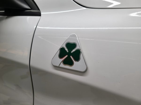 # Alpha Romeo новый дизайн quadrifoglio крыло Logo эмблема #