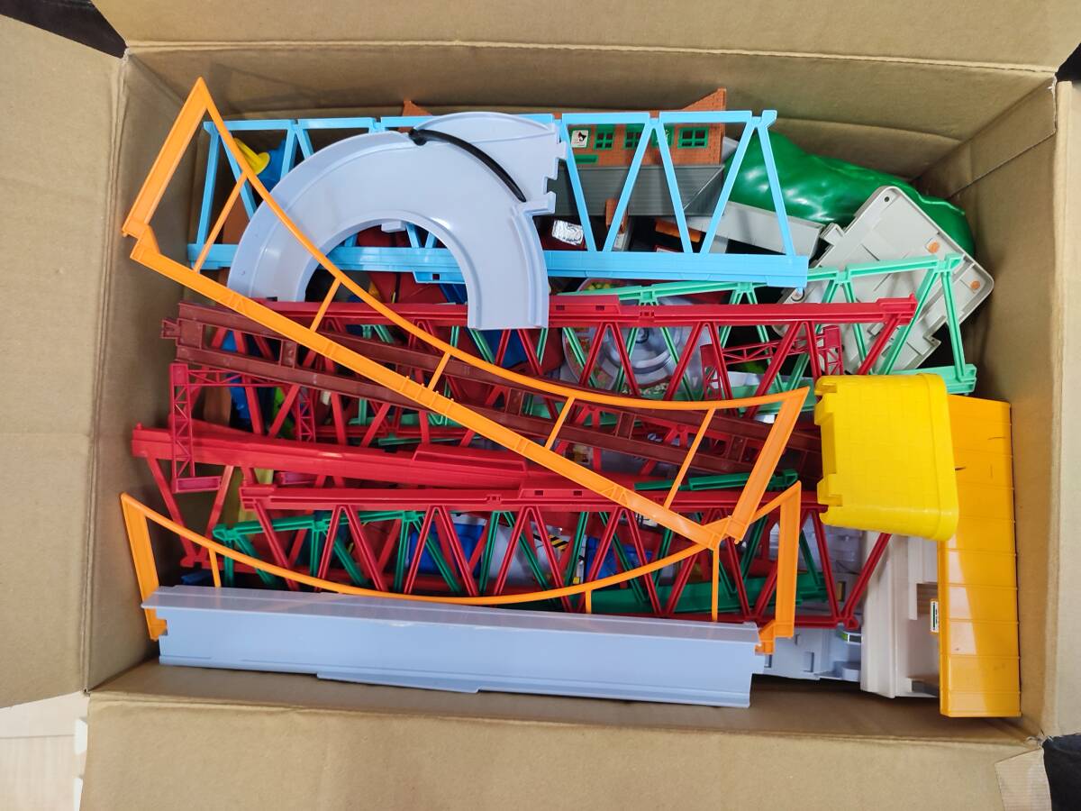 総重量8.3KG!　プラレール等のジャンクを売り切り！！　検）直線・曲線・複線・橋脚・踏切・鉄橋・橋脚・ミニ橋脚・駅・中古・まとめ売り_画像7