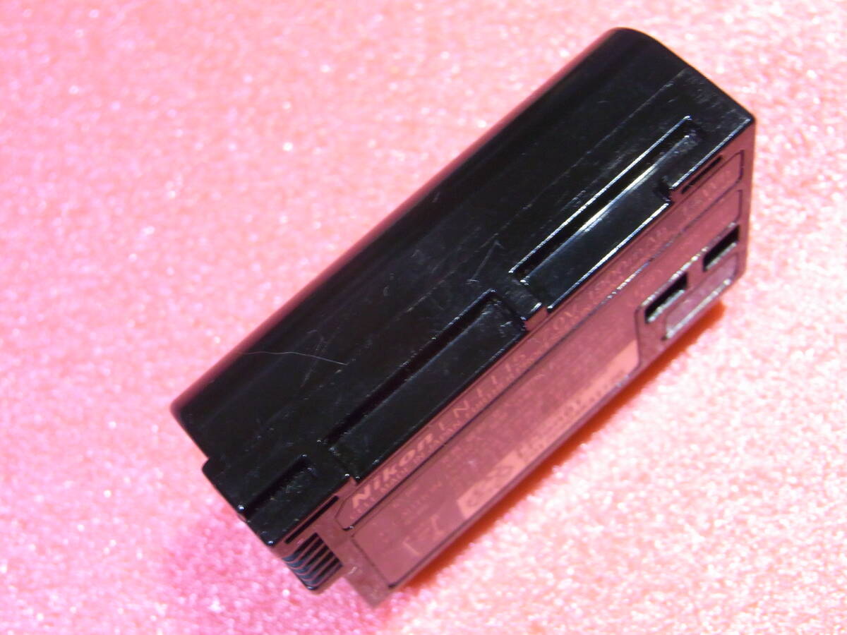 【送料無料】【即決】 ニコン NIKON 【純正品】 バッテリー　EN-EL15　動作品_画像4