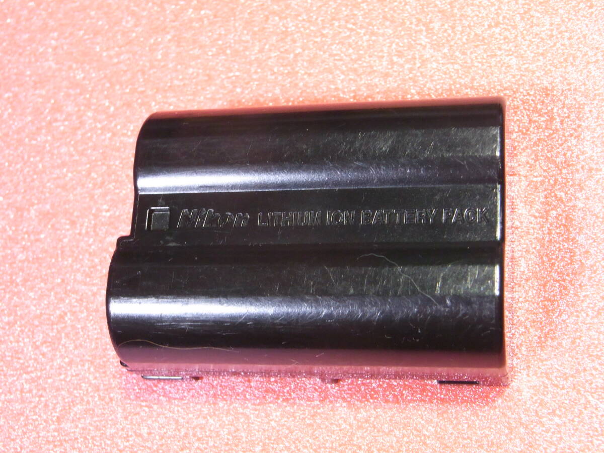 【送料無料】【即決】 ニコン NIKON 【純正品】 バッテリー　EN-EL15　動作品_画像2