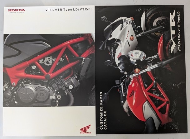 VTR / VTR Type LD / VTR-F (JBK-MC33) 車体カタログ 2015年5月 ※画鋲穴あり VTR 古本・即決・送料無料 管理№ 8990 N_画像1