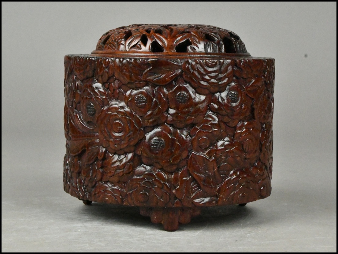 【NNK】時代物 唐木造 紫檀 花梨 刳り貫き 菊花尽彫刻 香炉 香道具 D7-1111-4_画像3