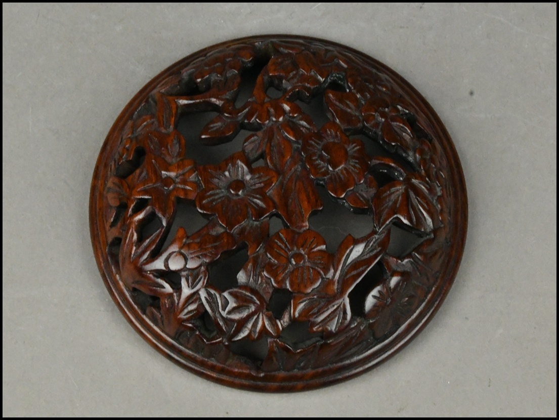 【NNK】時代物 唐木造 紫檀 花梨 刳り貫き 菊花尽彫刻 香炉 香道具 D7-1111-4_画像8