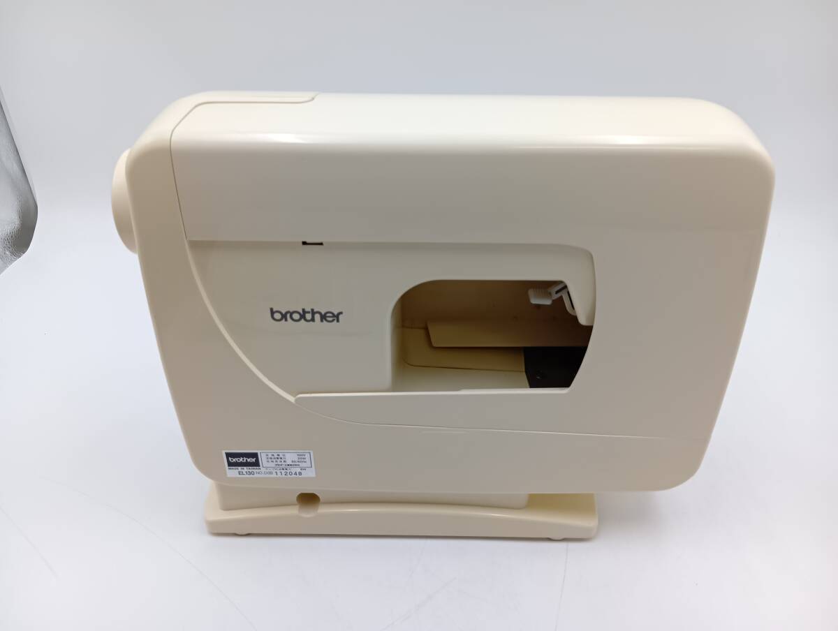 【OK彦】brother ブラザー コンパクト電子ミシン Chiffon EL13003 動作確認済み 1円スタート _画像3