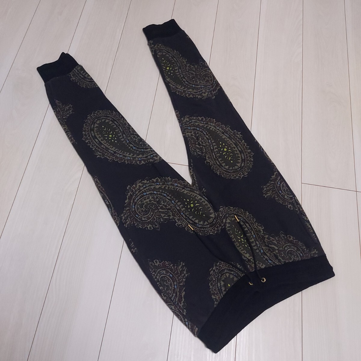 【お洒落さん必見★!!】Paul Smith ポール・スミス ペイズリー柄 スウェットパンツ M_画像2