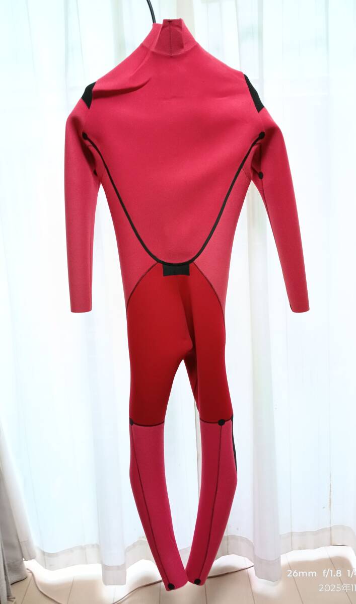 FELLOW セミドライウエットスーツ５ｘ３ｍｍ　バックジップ　サイズ　MLB　未使用　訳あり_画像10