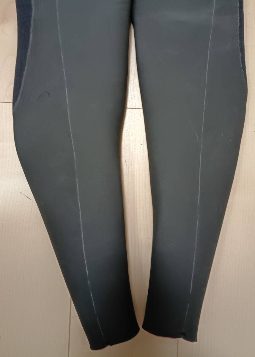 FELLOW セミドライウエットスーツ５ｘ３ｍｍ　バックジップ　サイズ　MLB　未使用　訳あり_画像6