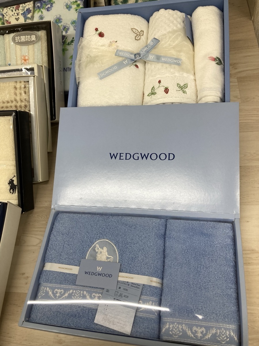 現状品 ギフト品まとめ WEDGWOOD・RALPH LAUREN・COMME CA ISM・LANVINなど タオルセット・シーツ・マット 17点[Q0516]_画像4
