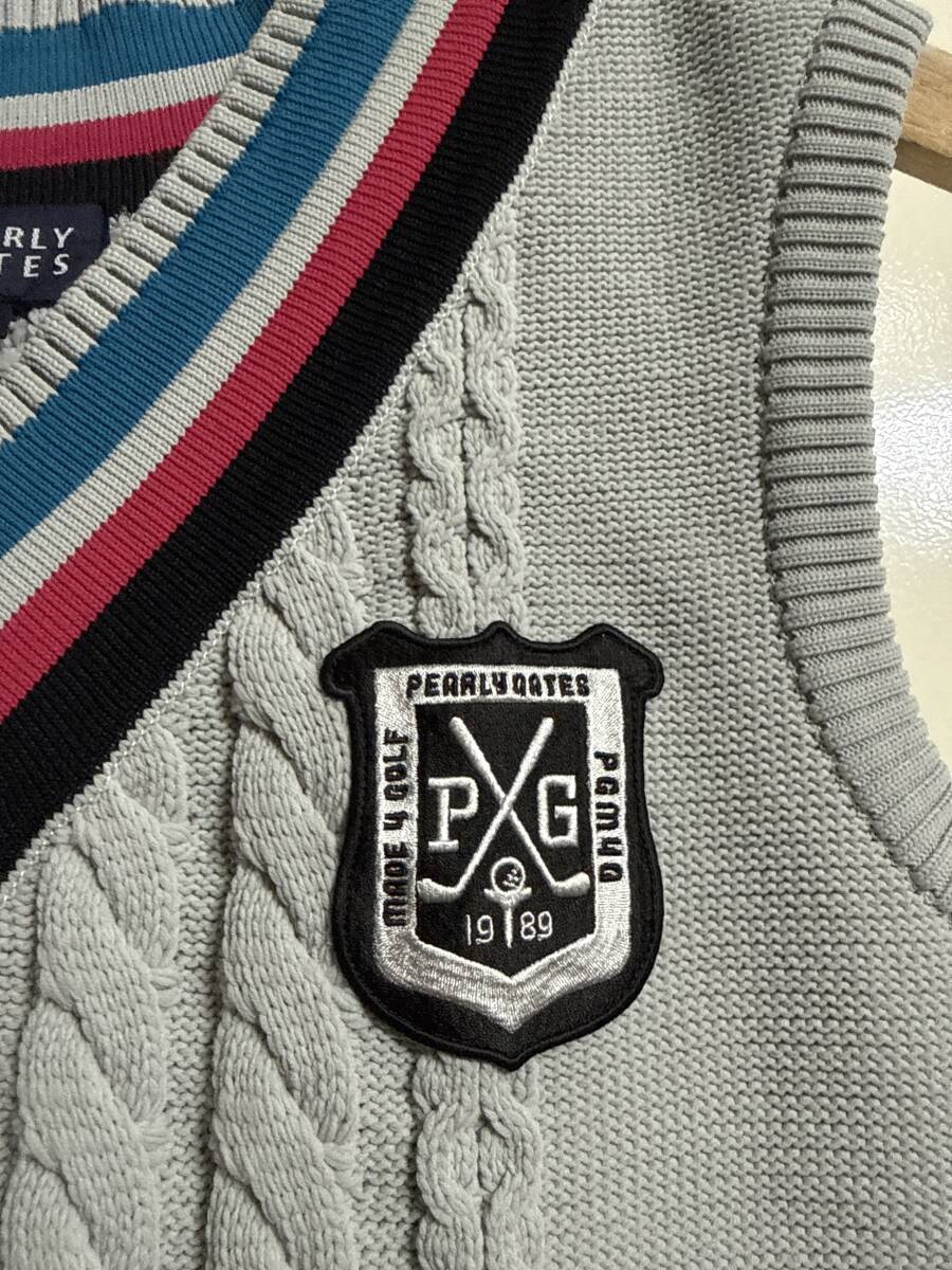 美品！パーリーゲイツ ニットベスト ライトグレー×黒 ケーブル編み Vネック メンズ 4 ゴルフウェア PEARLY GATES_画像2