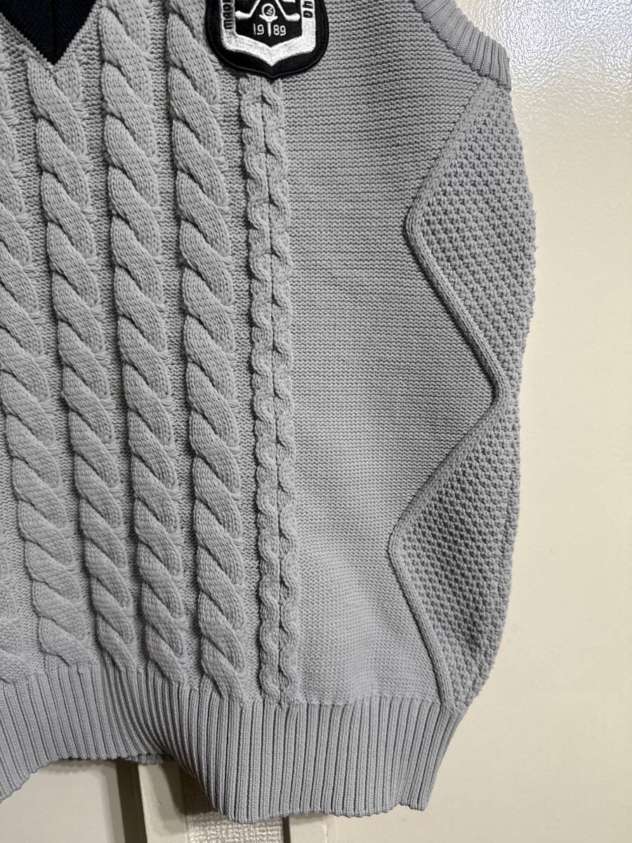 美品！パーリーゲイツ ニットベスト ライトグレー×黒 ケーブル編み Vネック メンズ 4 ゴルフウェア PEARLY GATES_画像4