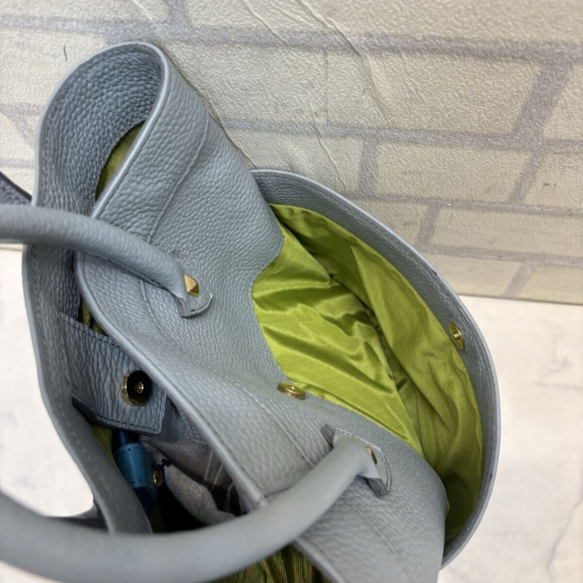 新品 未使用 日本製 ADMJ エーディーエムジェイ トートバッグ ハンドバッグ 保管袋付き 本革レザー レディース 水色 ブルー_画像10