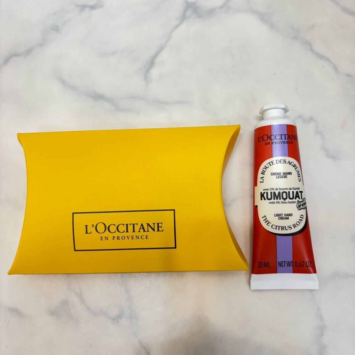 新品未使用 ロクシタン KUM スノーSH カムクアット スノーシア ハンドクリーム 30ml_画像1