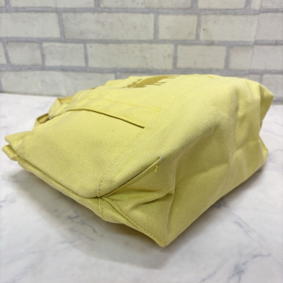 極美品 1回のみ 使用 moz モズ トートバック ストラップ付き ハンドバッグ キャンバス 帆布 karuii イエロー 黄色_画像6