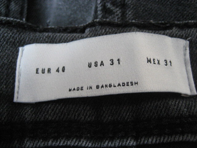 送料込み！ZARA MAN　ザラ　マンのダメージ加工ブラックデニムのアンクル丈のスキニースリムストレッチジーンズ31_画像6