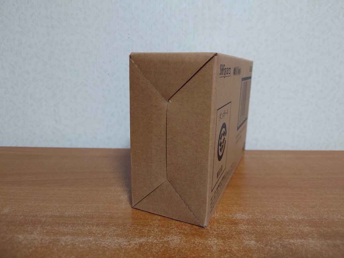 新品 輸送箱未開封 伝票跡無し S.H.Figuarts（真骨彫製法） 仮面ライダーガタック ハイパーフォーム フィギュアーツ 真骨頂 プレバン限定_画像4