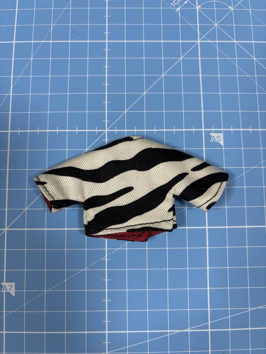 オビツ11赤 ゼブラ柄推しカラーカーデ_画像7