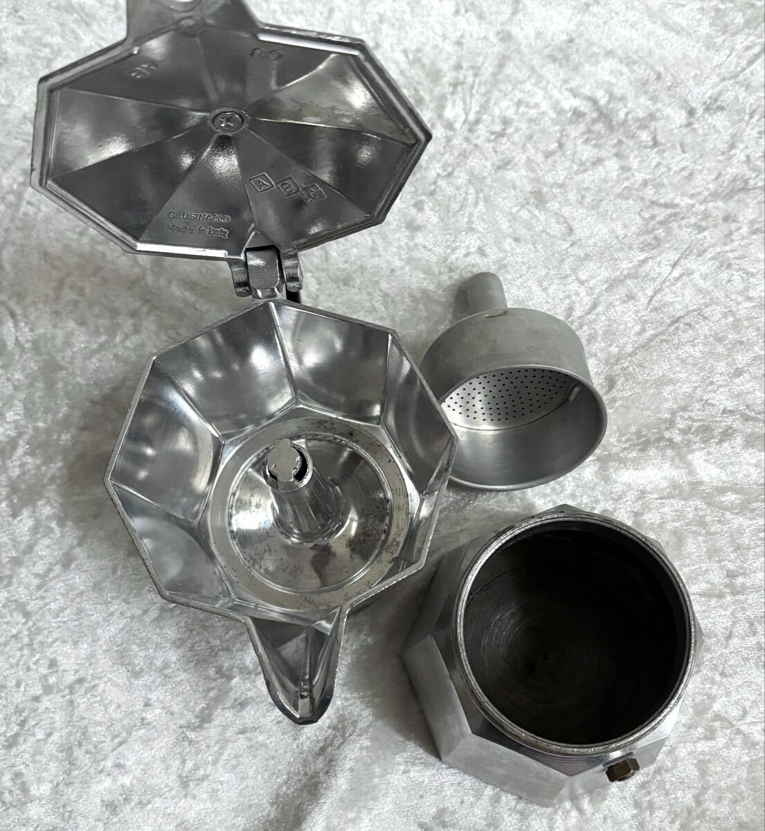 ビアレッティ モカエキスプレス 直火式 エスプレッソメーカー 4カップ用 BIALETTI イタリア製 アウトドア BBQ キャンプ等に_画像3