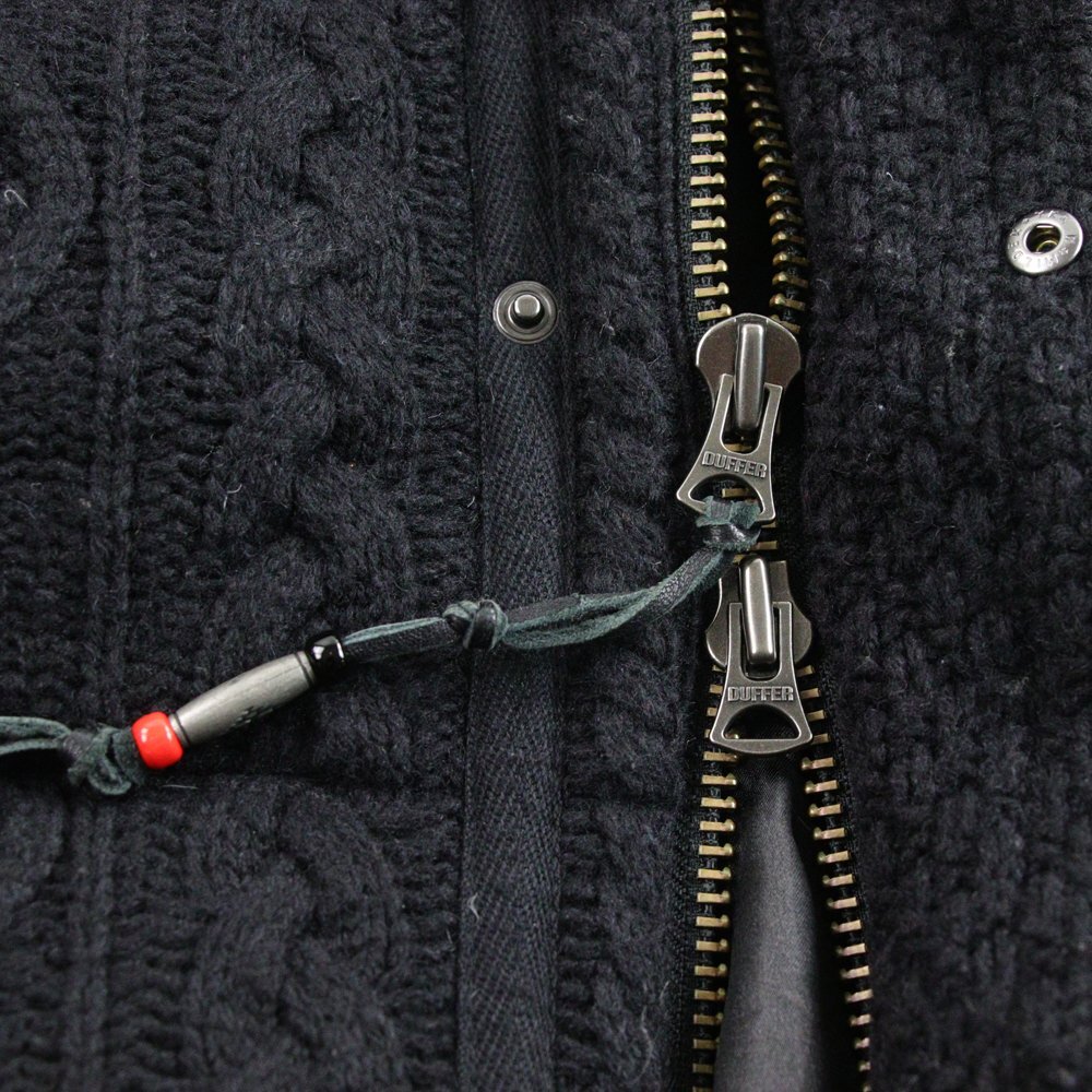極美品 THE DUFFER OF ST.GEORGE ザ・ダファーオブ セントジョージ 羊革 シープスキン レザーヨーク アランニット ダウンジャケット 黒 M_画像4
