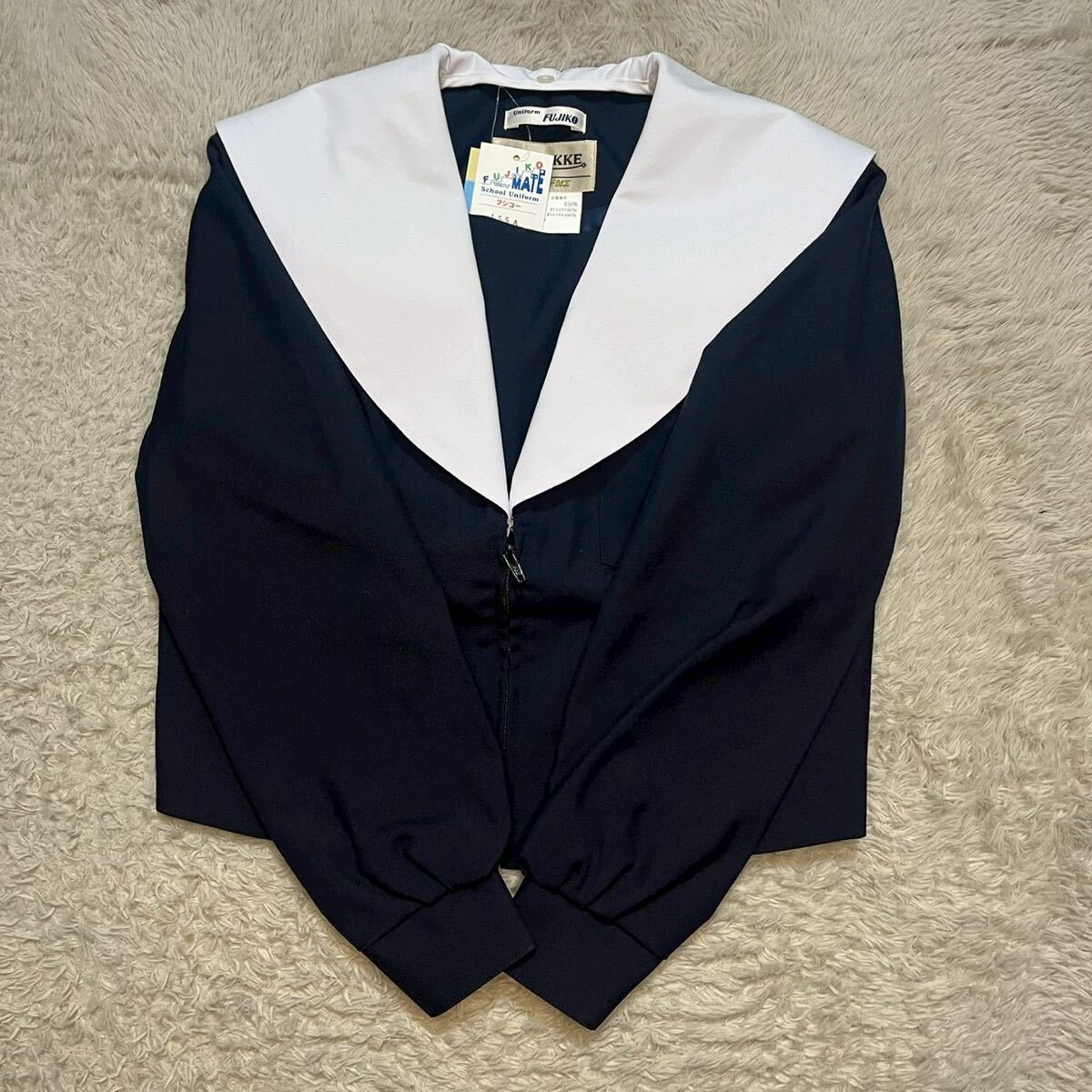 K393【新品・未使用品】NIKKE FUJIKO セーラー服 155A 長袖 前割型 濃紺×白襟 女子制服 学生服 中学 高校 JK 箱あり コスプレ 替え襟付き_画像2