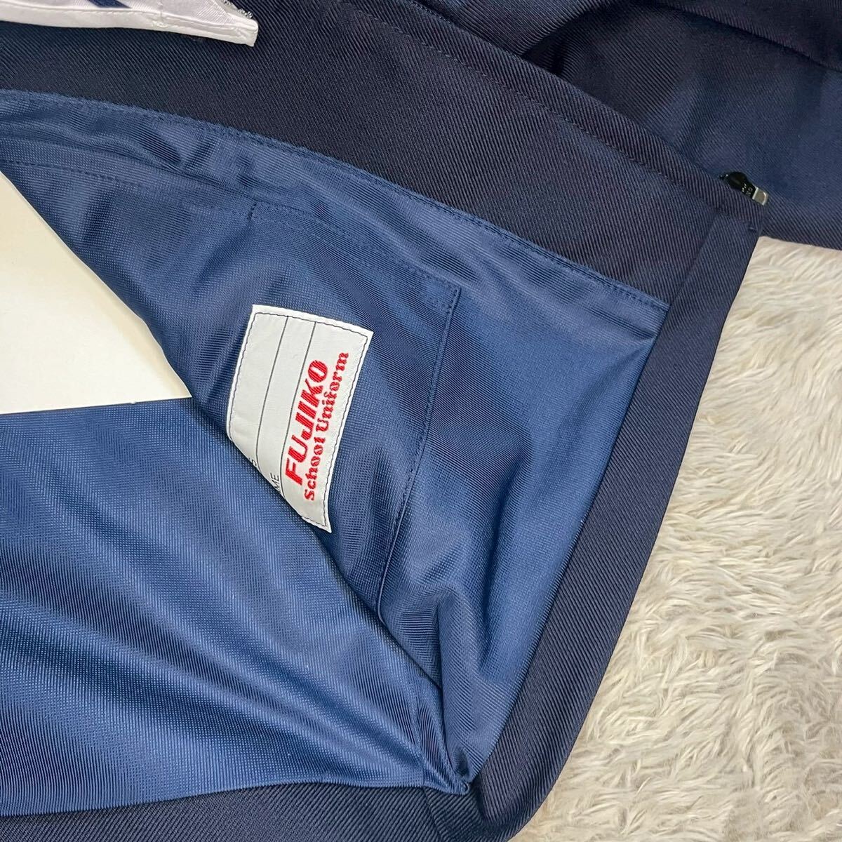 K394【新品・未使用品】NIKKE FUJIKO セーラー服 150A 長袖 前割型 濃紺×白襟 女子制服 学生服 中学 高校 JK 箱あり コスプレ 替え襟付き_画像7