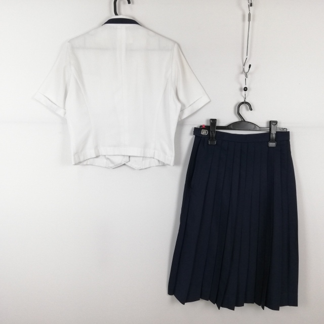 1 иен матроска юбка верх и низ 2 позиций комплект лето предмет синий 1 шт. линия женщина школьная форма Hiroshima дешево рисовое поле женщина средний . средняя школа белый лес Британия . форма б/у разряд C EY6591