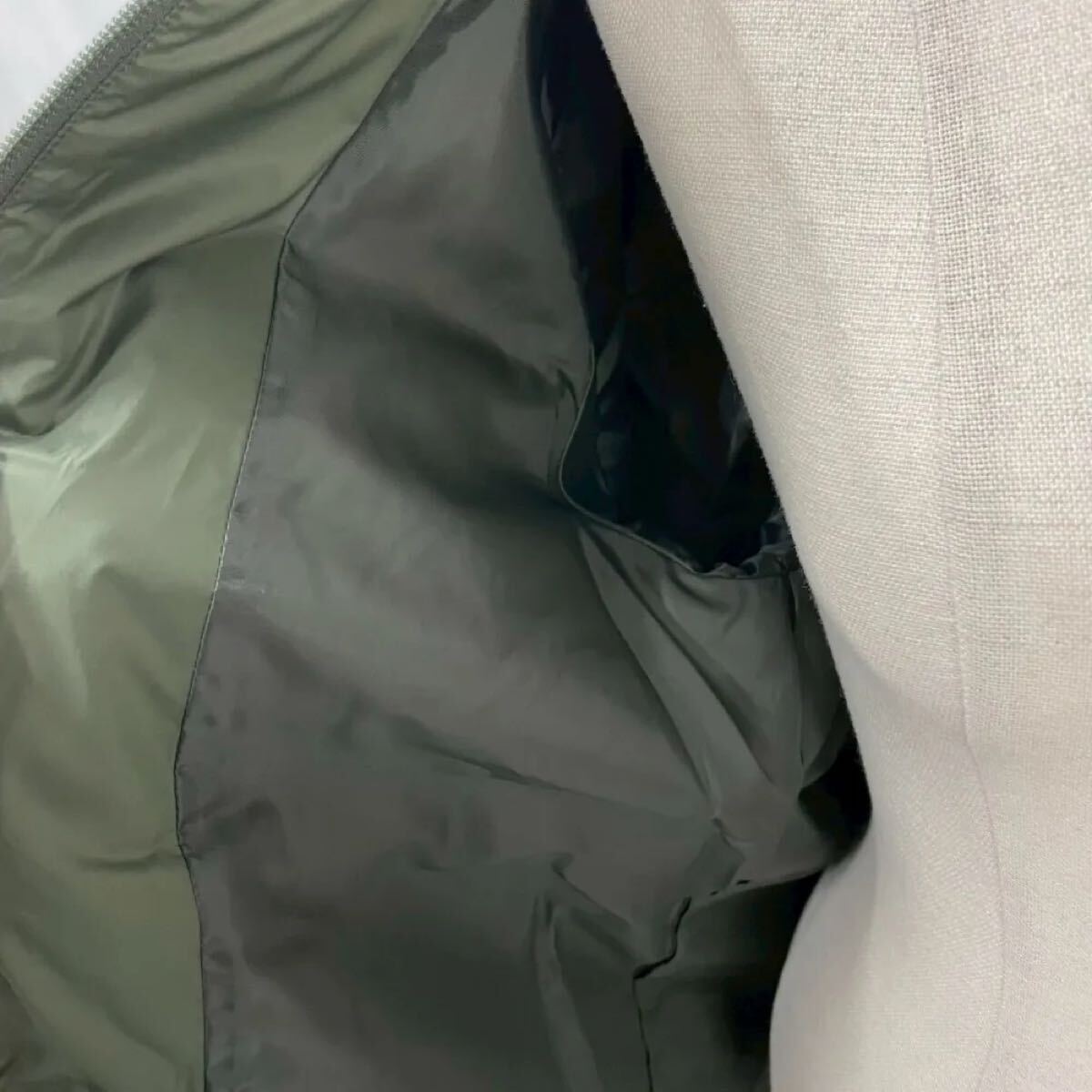 Crocodile 中綿ロングジャケット レディース カーキ 軽量 防寒 あったかアウター 体型カバー Mサイズ ダウンジャケット_画像9